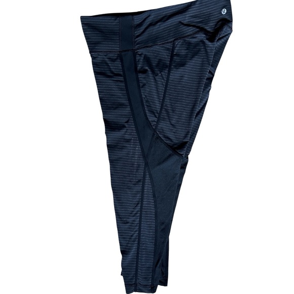 Lululemon InStride Crop Leggings Black Pinstripe Mesh Panel Size 12 - Picture 7 of 15